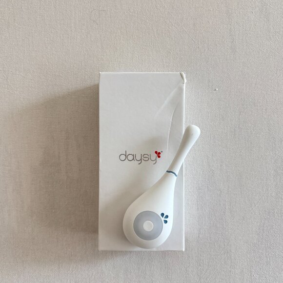 Daysy Fertility Monitor Fertility Tracker - Picture 1 of 8